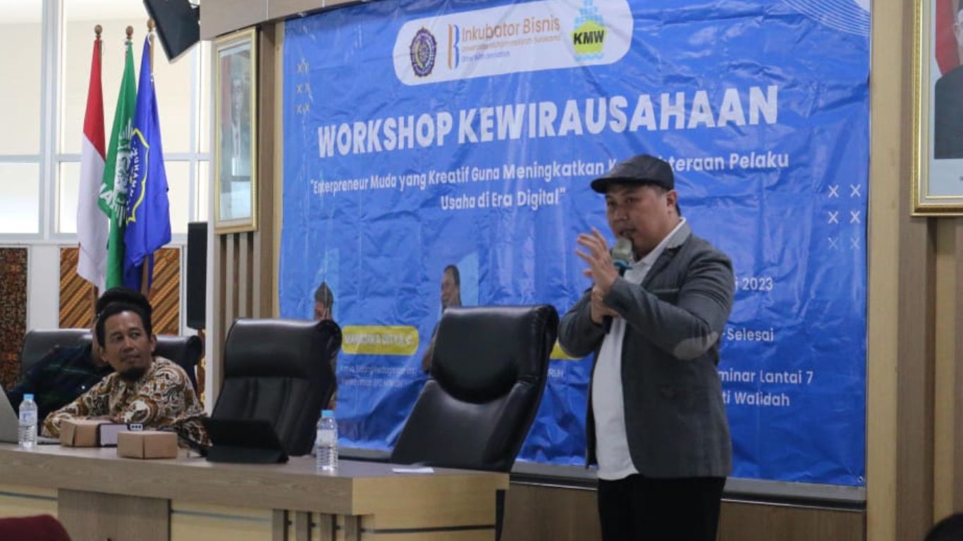 Om Edi di Workshop Kewirausahaan